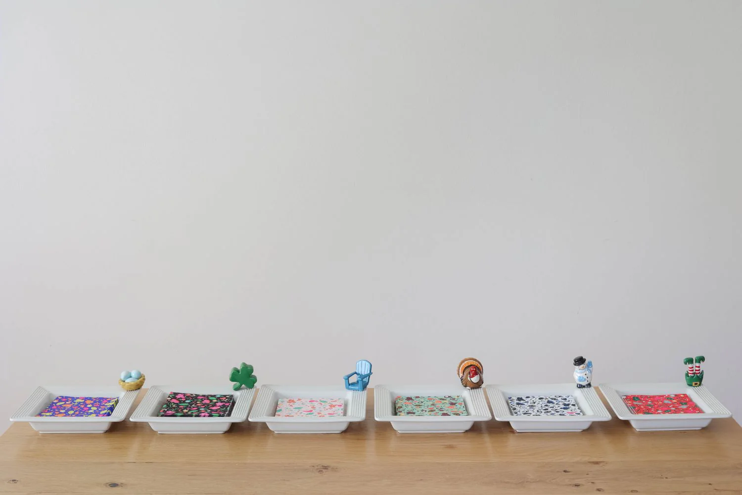 pinstripes napkin and candy holder - Image 3